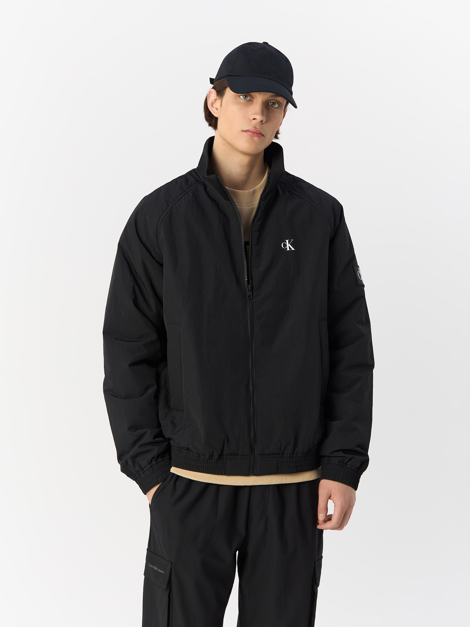 

Куртка мужская Calvin Klein J30J324697 черная L, Черный, J30J324697