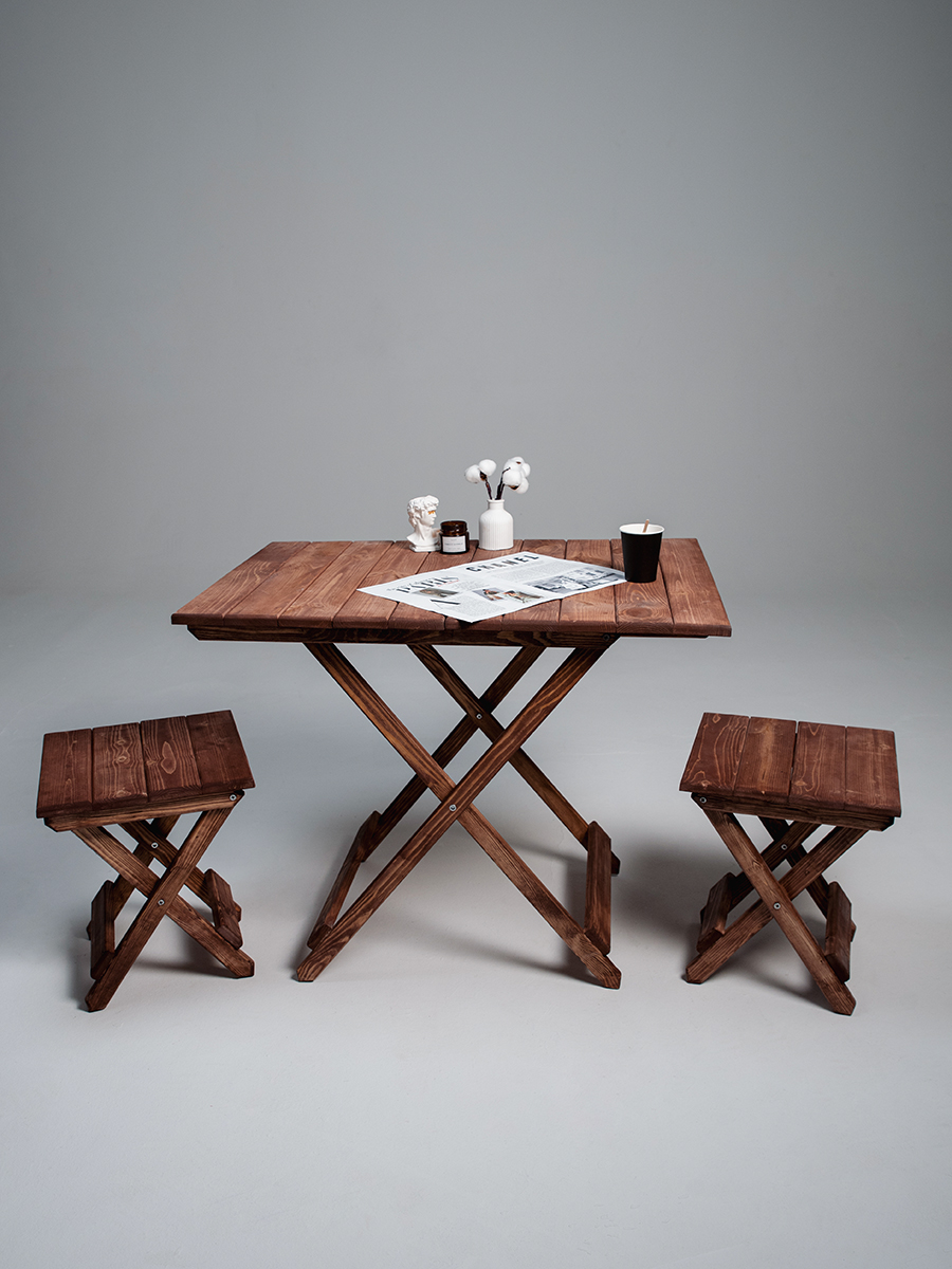 Комплект деревянный стол и табуретки для бани и дачи SOGO SKLSTOLTAB2-RED