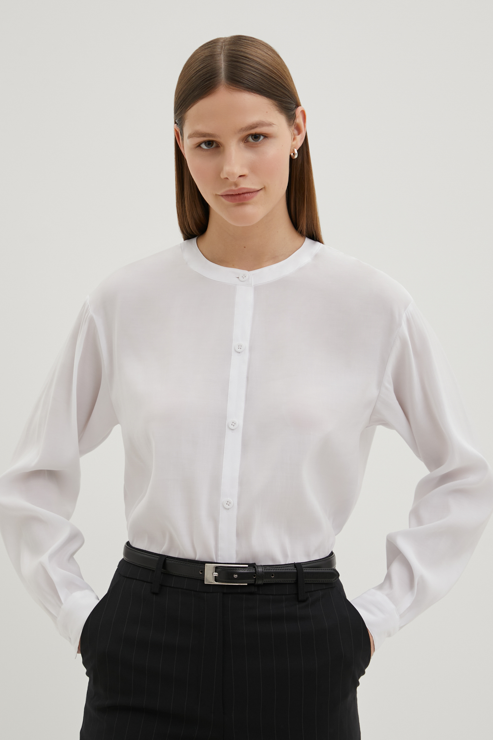 Рубашка женская Finn Flare FBE110163 белая XS