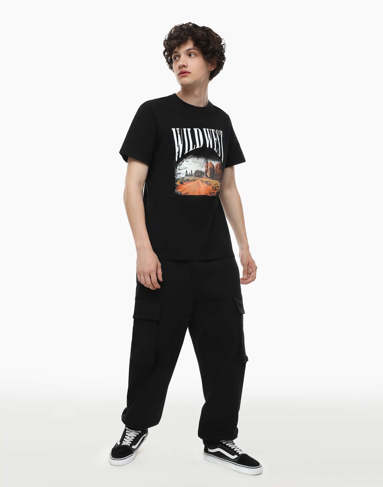 

Футболка мужская Gloria Jeans BKT012097 черная M (48-50), Черный, BKT012097