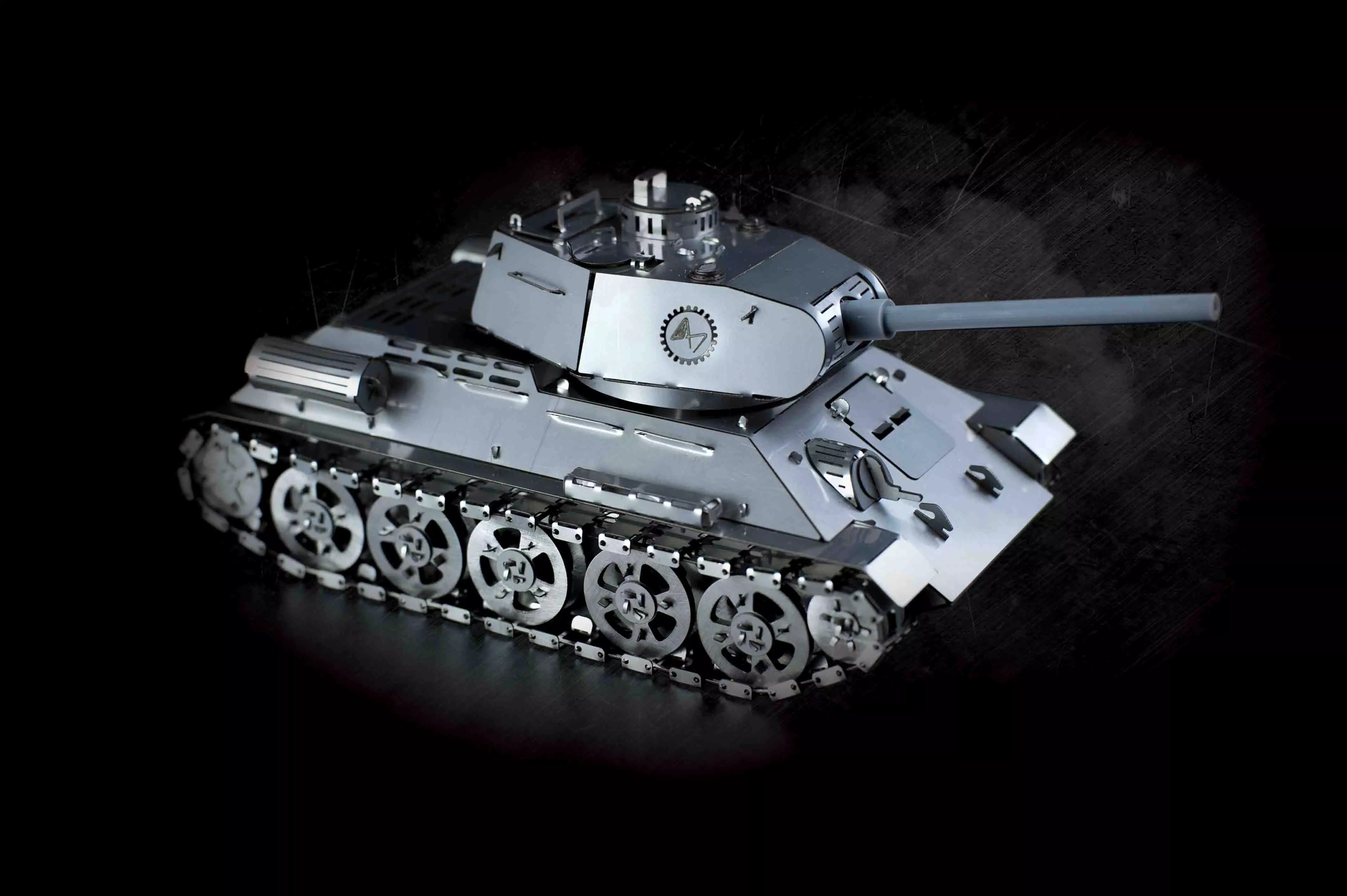 

Радиоуправляемая модель-конструктор Танк Т-34, TM-022, TM-022