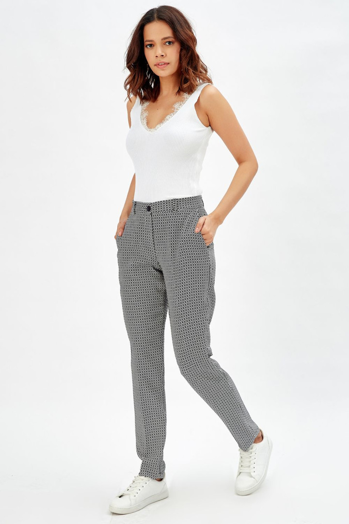 

Брюки женские Sense 131762 черные 38 (товары доставляются из-за рубежа), 131762