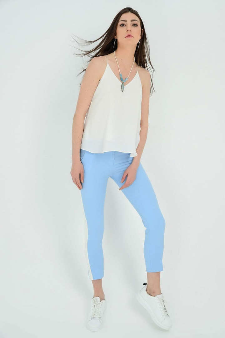 

Брюки женские Sense 127374 синие 44 RU (товары доставляются из-за рубежа), 127374