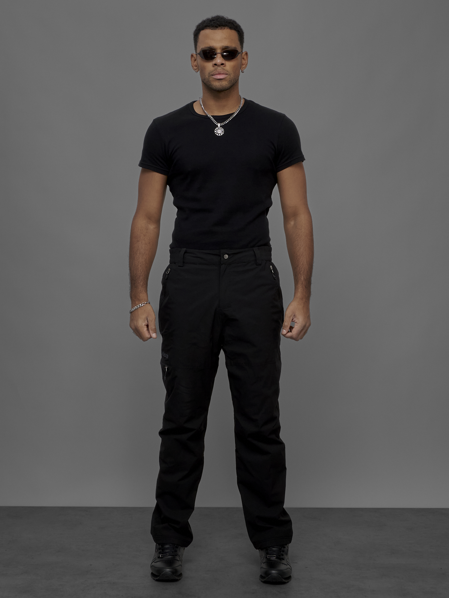 

Спортивные брюки мужские NoBrand OI-21137 черные XXL, Черный, OI-21137