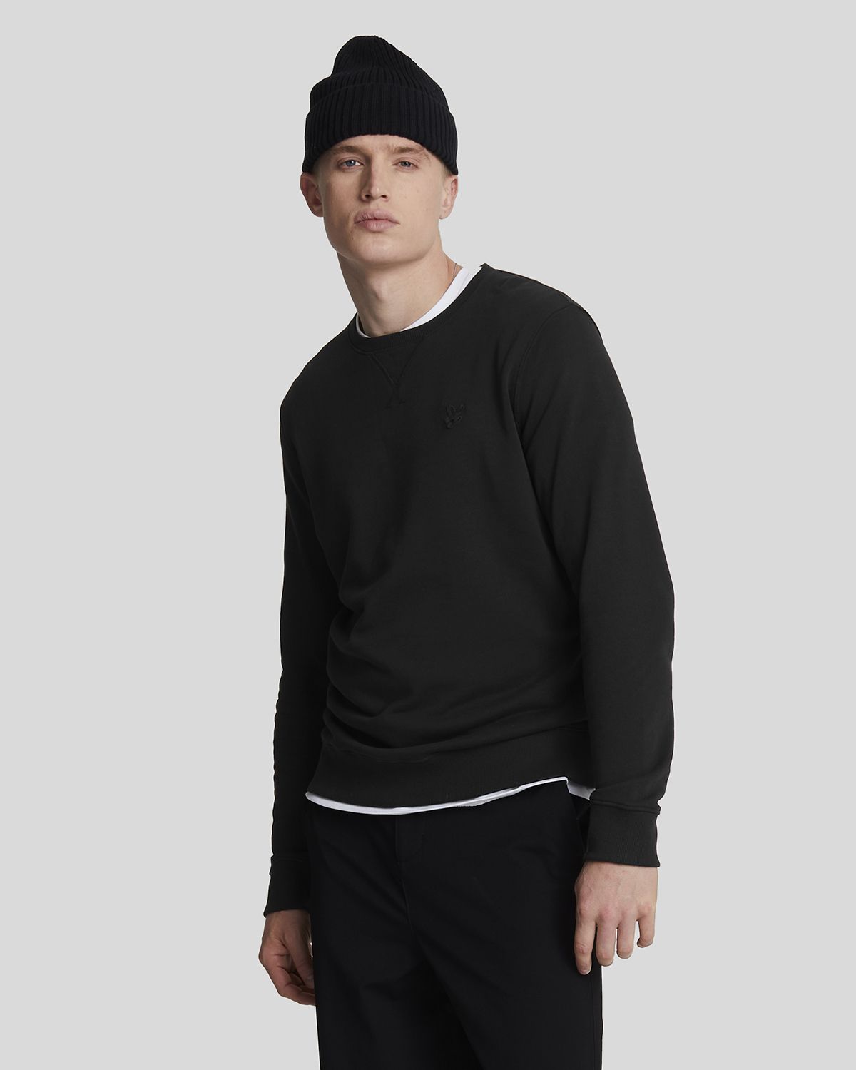 Свитшот мужской Lyle&Scott Tonal Eagle Crew Neck Sweatshirt черный XL