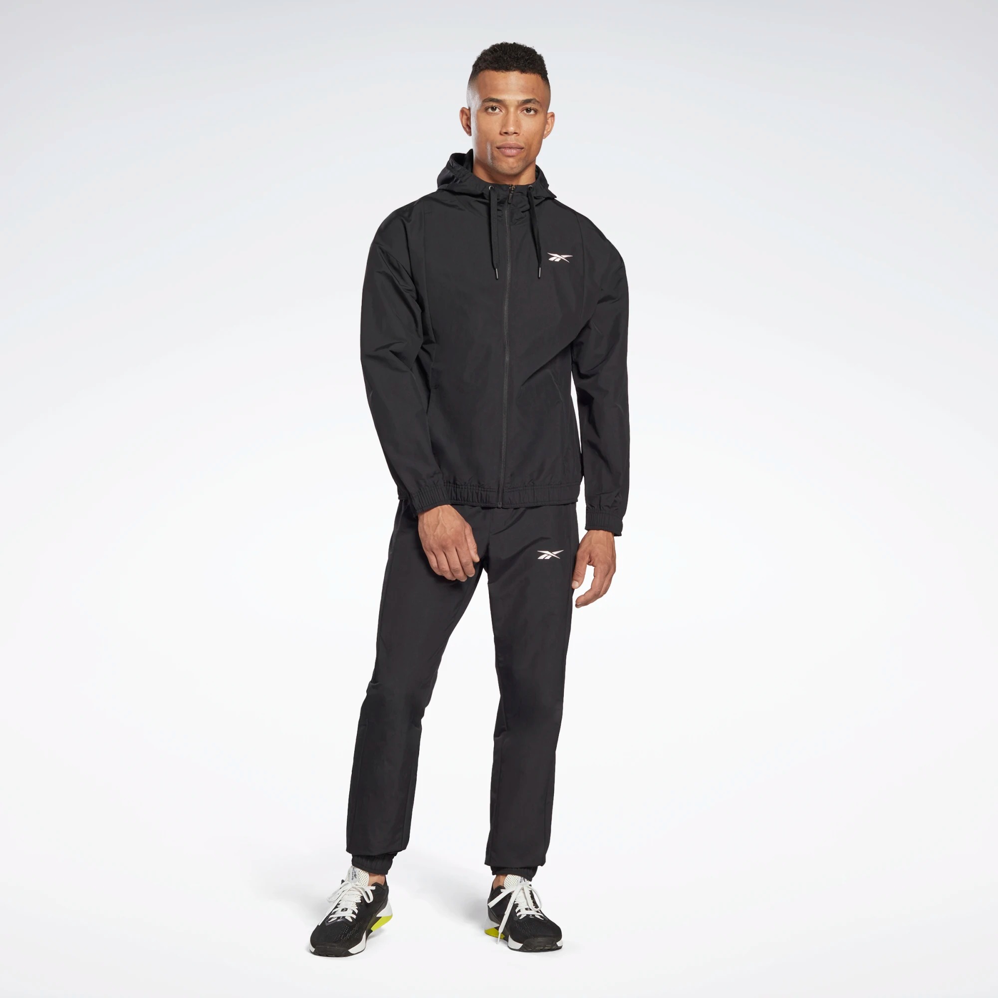 

Костюм мужской Reebok H49109 черный S, H49109