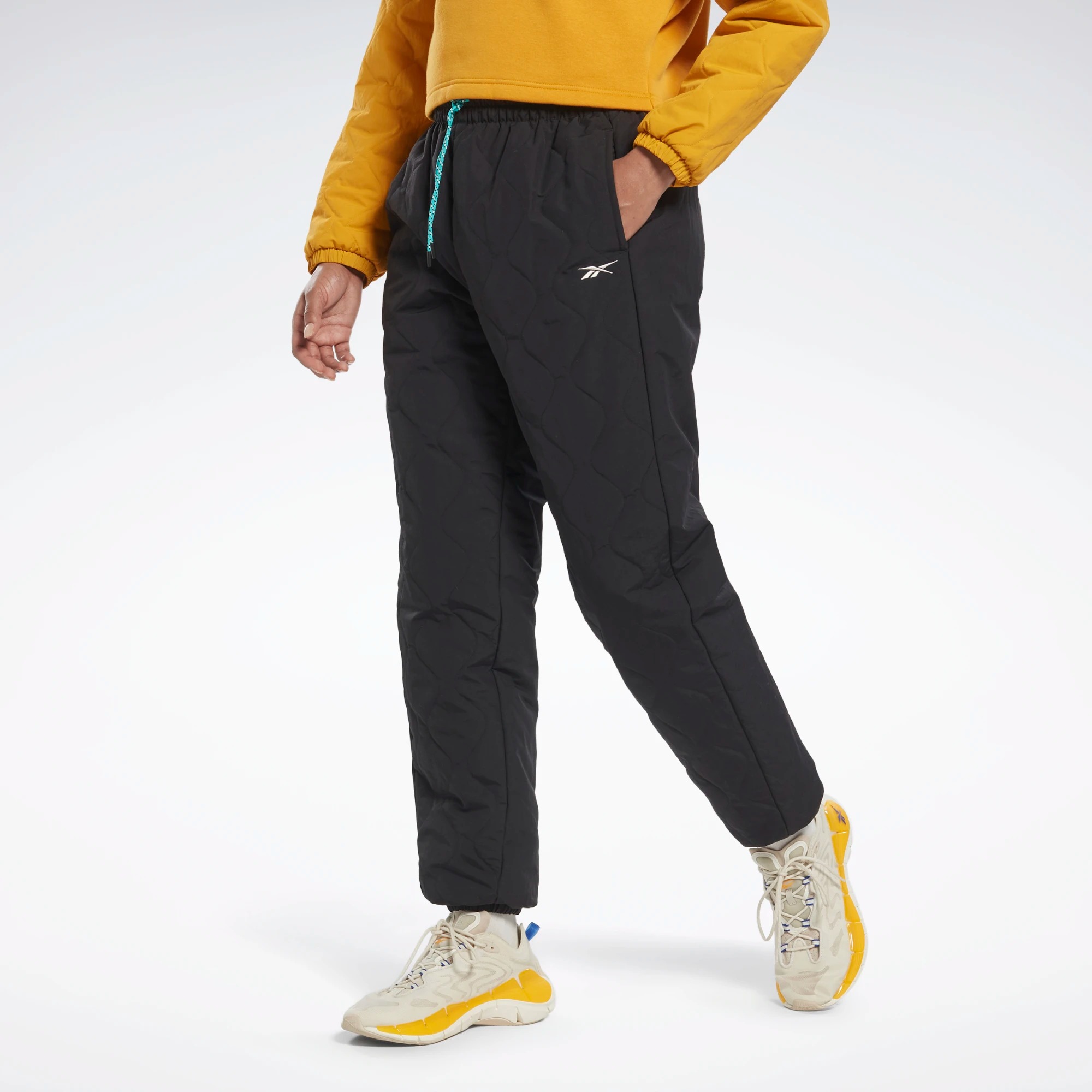 

Брюки женские Reebok HF6433 черные XS, Черный, HF6433