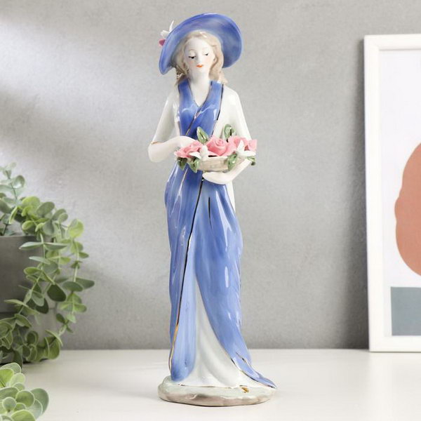 фото Сувенир керамика девушка в голубом платье и в шляпе с розами в руках 30.5х11х10 см nobrand