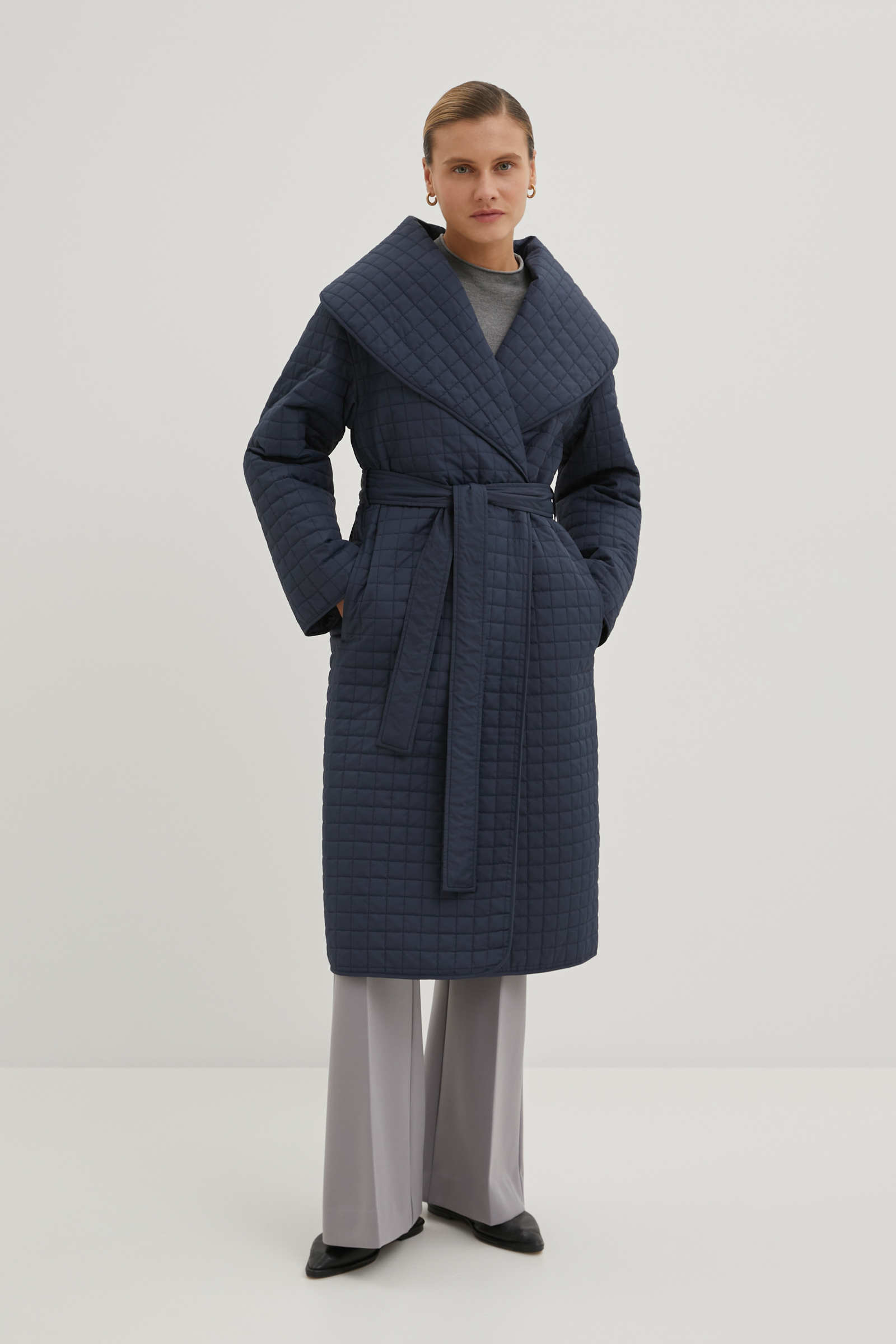 Пальто женское Finn Flare BAS-100120 синее XL