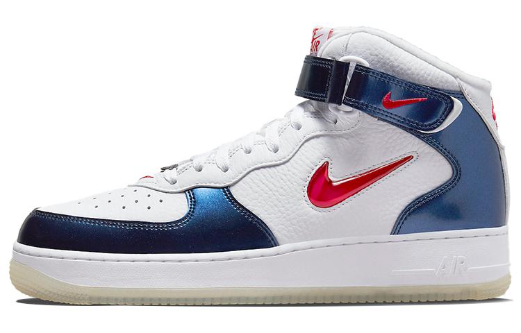 

Кеды унисекс Nike Air Force 1 QS IUniversity Red and Midnight Navy белые 44.5 EU, Белый, Air Force 1 QS IUniversity Red and Midnight Navy