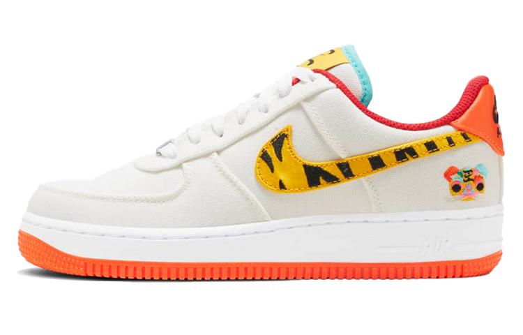 

Кеды унисекс Nike Air Force 1 Low '07 LX Year of the Tiger белые 40.5 EU, Белый, Air Force 1 Low '07 LX Year of the Tiger