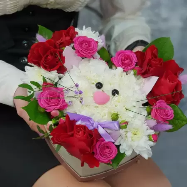 

Букет цветов, Талисман Флора, Котенок цветочный в коробке сердце, B0093, 12см