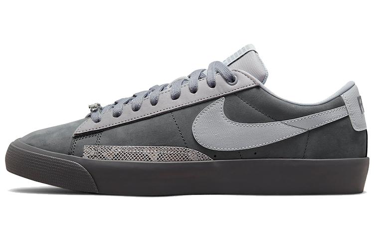 

Кеды унисекс Nike FPAR x Nike Blazer Low SB Zoom QS Cool Grey серые 37.5 EU, Серый, FPAR x Nike Blazer Low SB Zoom QS Cool Grey