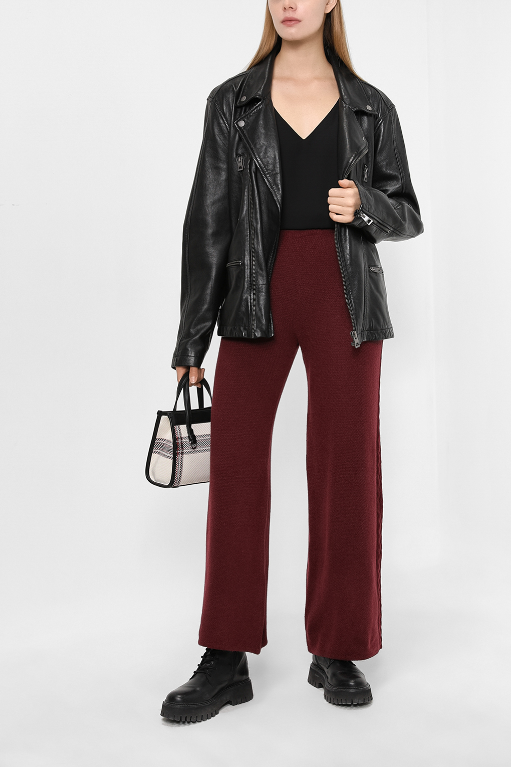 

Брюки женские Guess Jeans W2BB40 Z2QA0 бордовые XS, W2BB40 Z2QA0