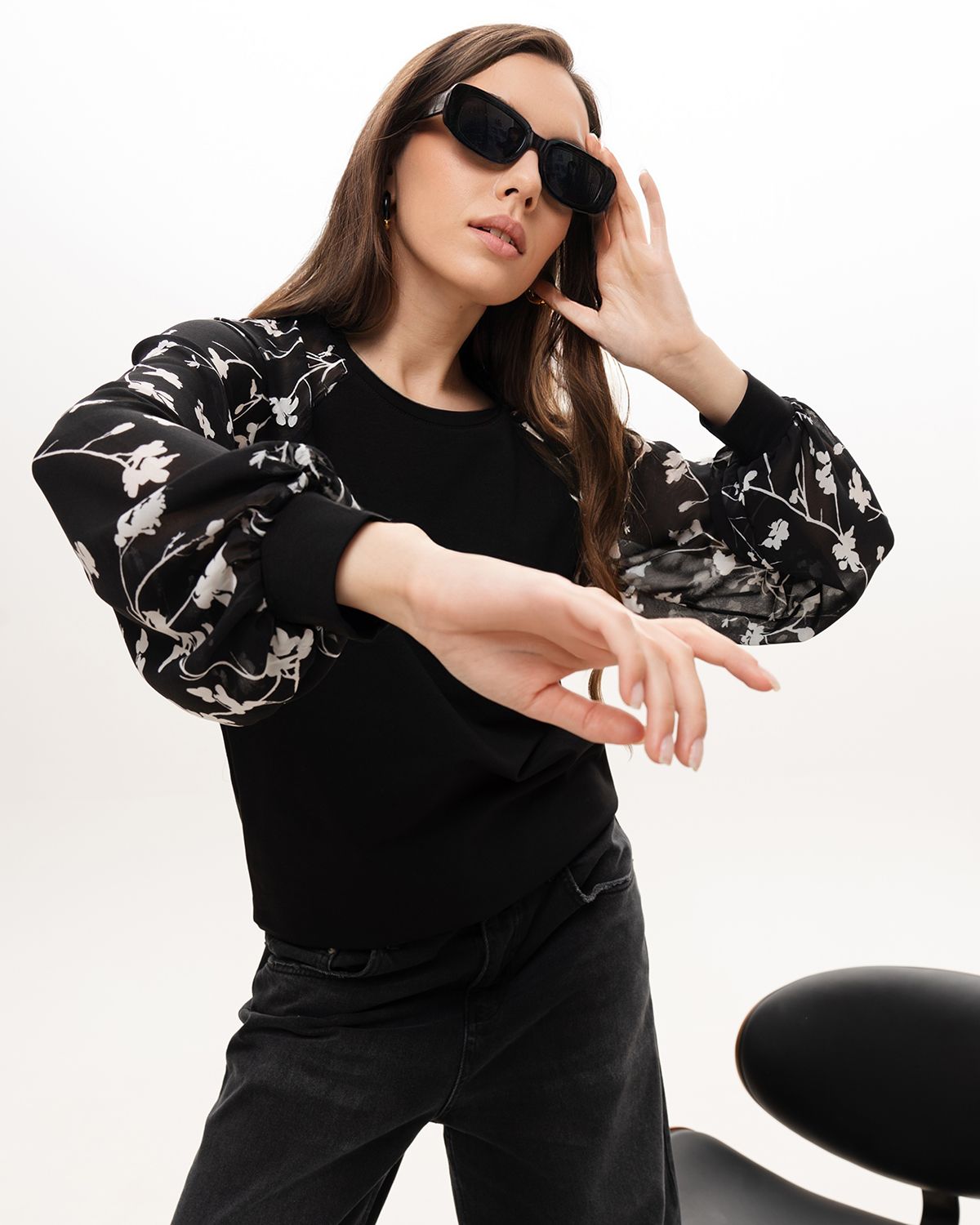 

Свитшот женский SAHAR Art lab O17.7 черный 50 RU, O17.7