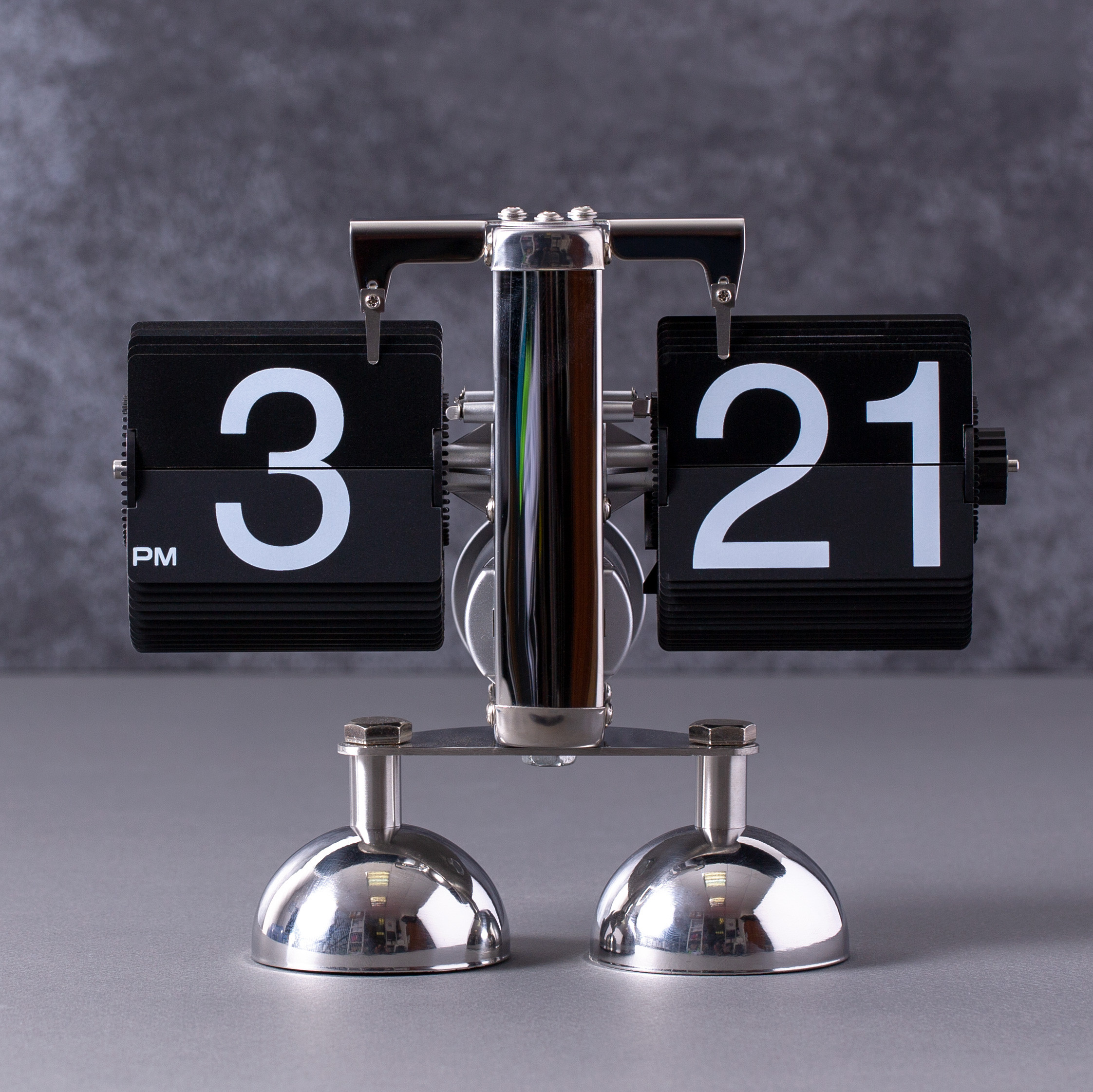 

Перекидные часы FlipClock Robo Black 21816 см