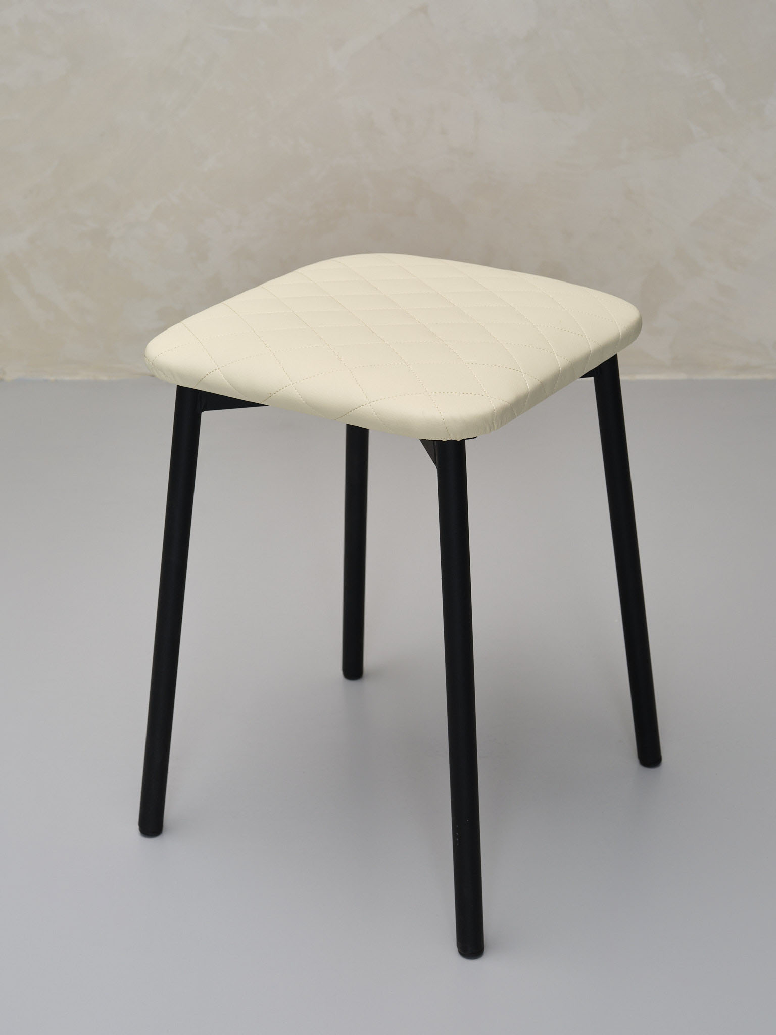 Табурет для кухни Furnica Stool с мягким сиденьем, 1 шт бежевый