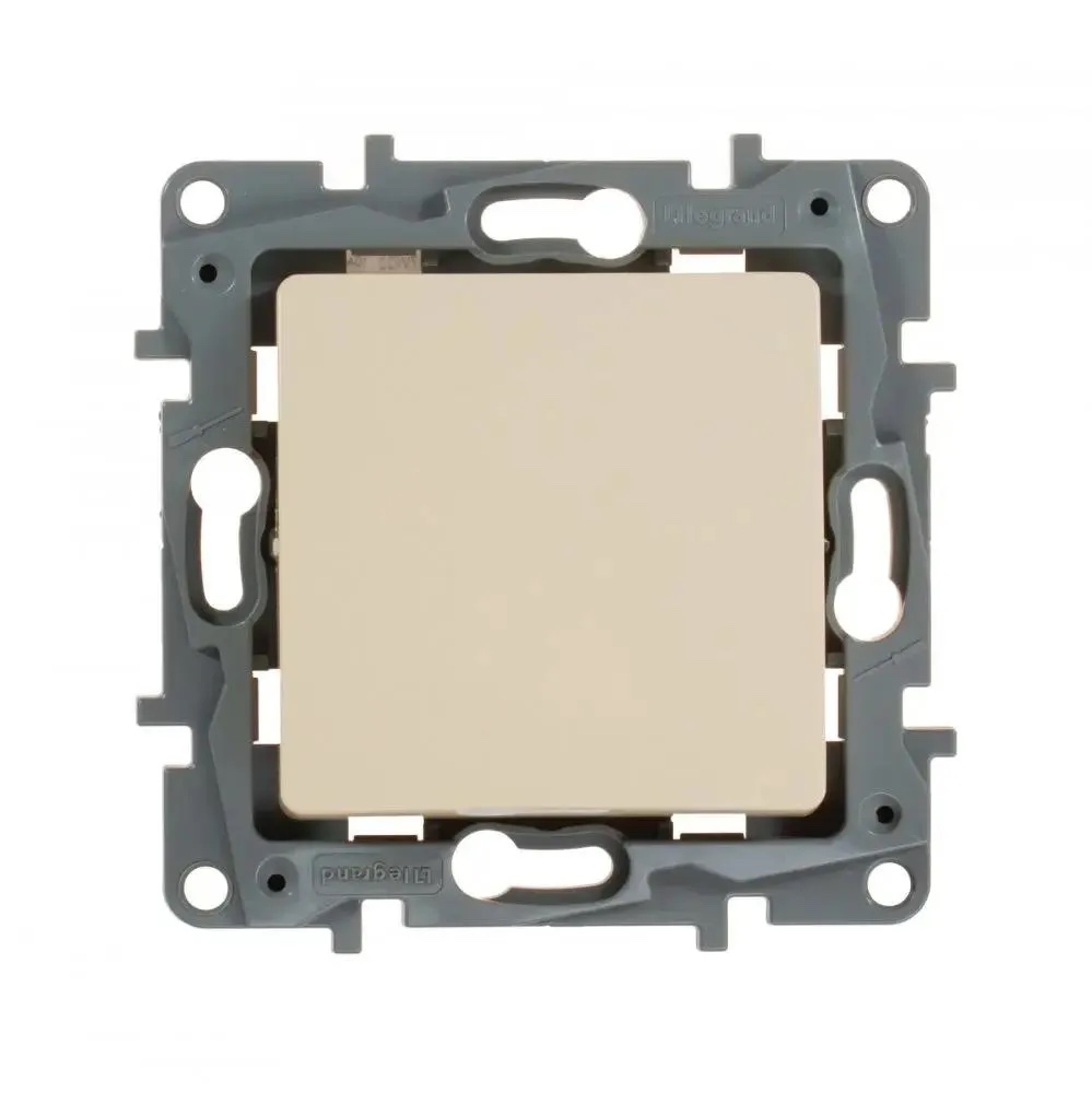 

Выключатель Legrand Etika 1-клавишный, установка скрытая, IP20, слоновая кость 672301, Серый, Выключатель Legrand Etika 1-клавишный, установка скрытая, IP20, слоновая кость [672301]