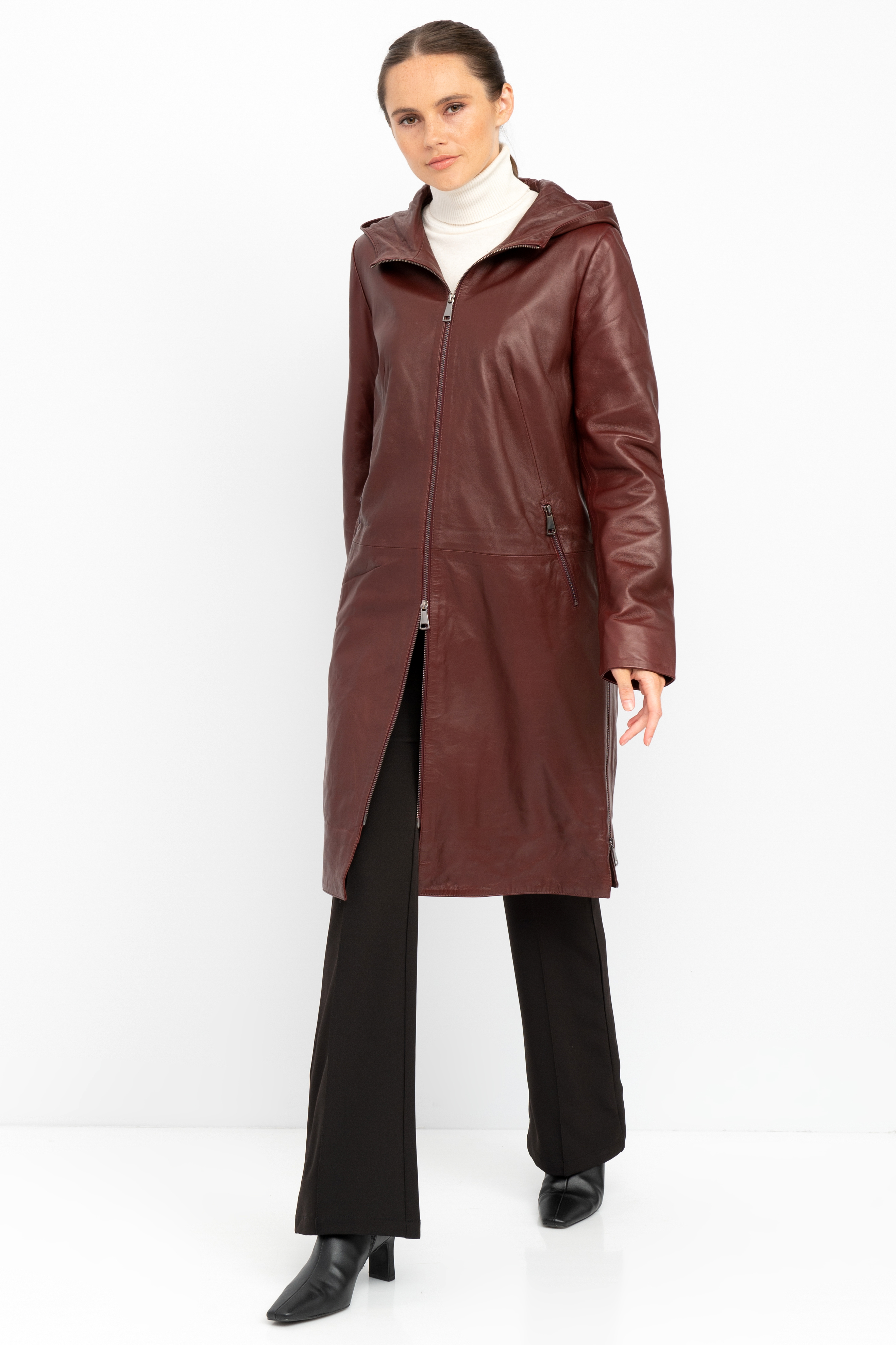 

Кожаная куртка женская МОСМЕХА 8022291_54 коричневая 54, 8022291_54