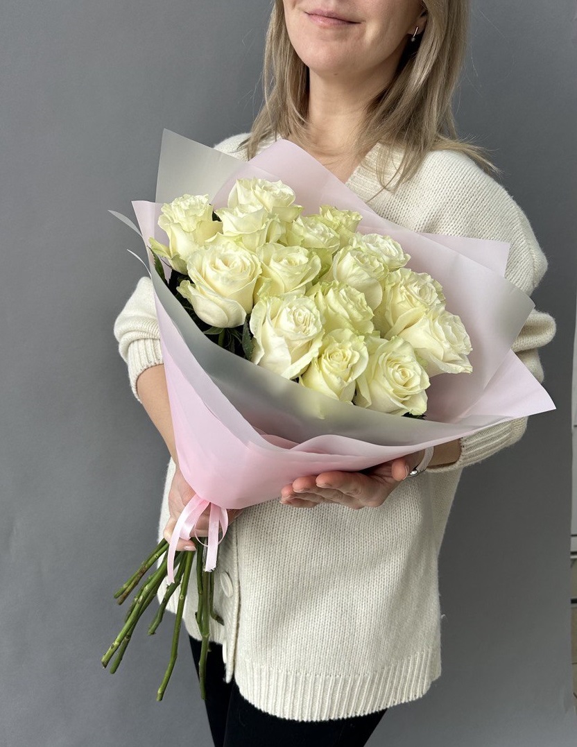 

Монобукет FLORET роза 30 см x 50 см 15 шт. белый 285, БУКЕТ
