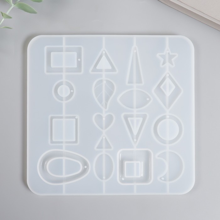 

Молд силикон "Серьги" 17 предметов 15,5х16,3 см, Белый