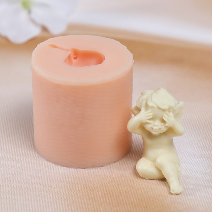 

Молд "Ангел руки на глазах", Оранжевый