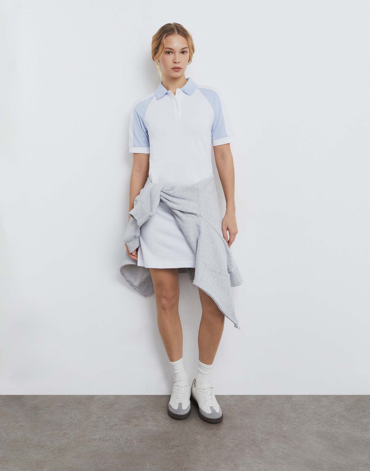 

Платье женское Gloria Jeans GDR028229 белый/голубой XL/170, GDR028229