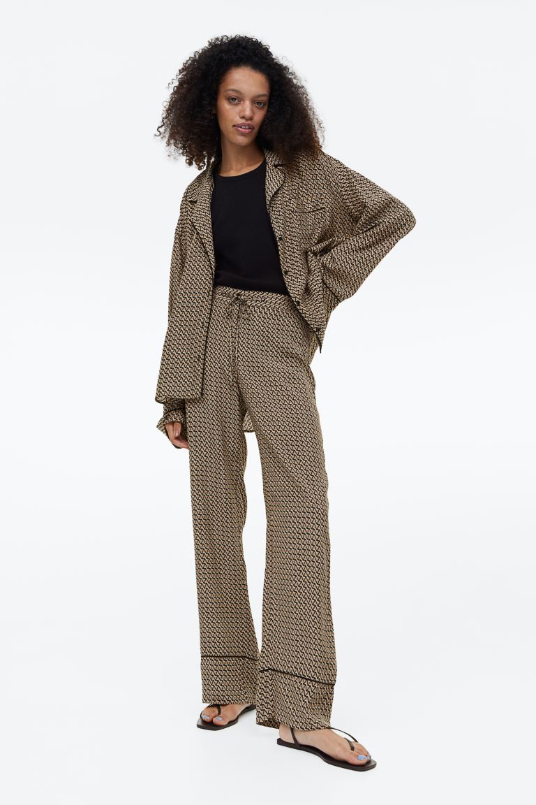 

Брюки женские H&M 1179748001 бежевые 36 (доставка из-за рубежа), Бежевый, 1179748001