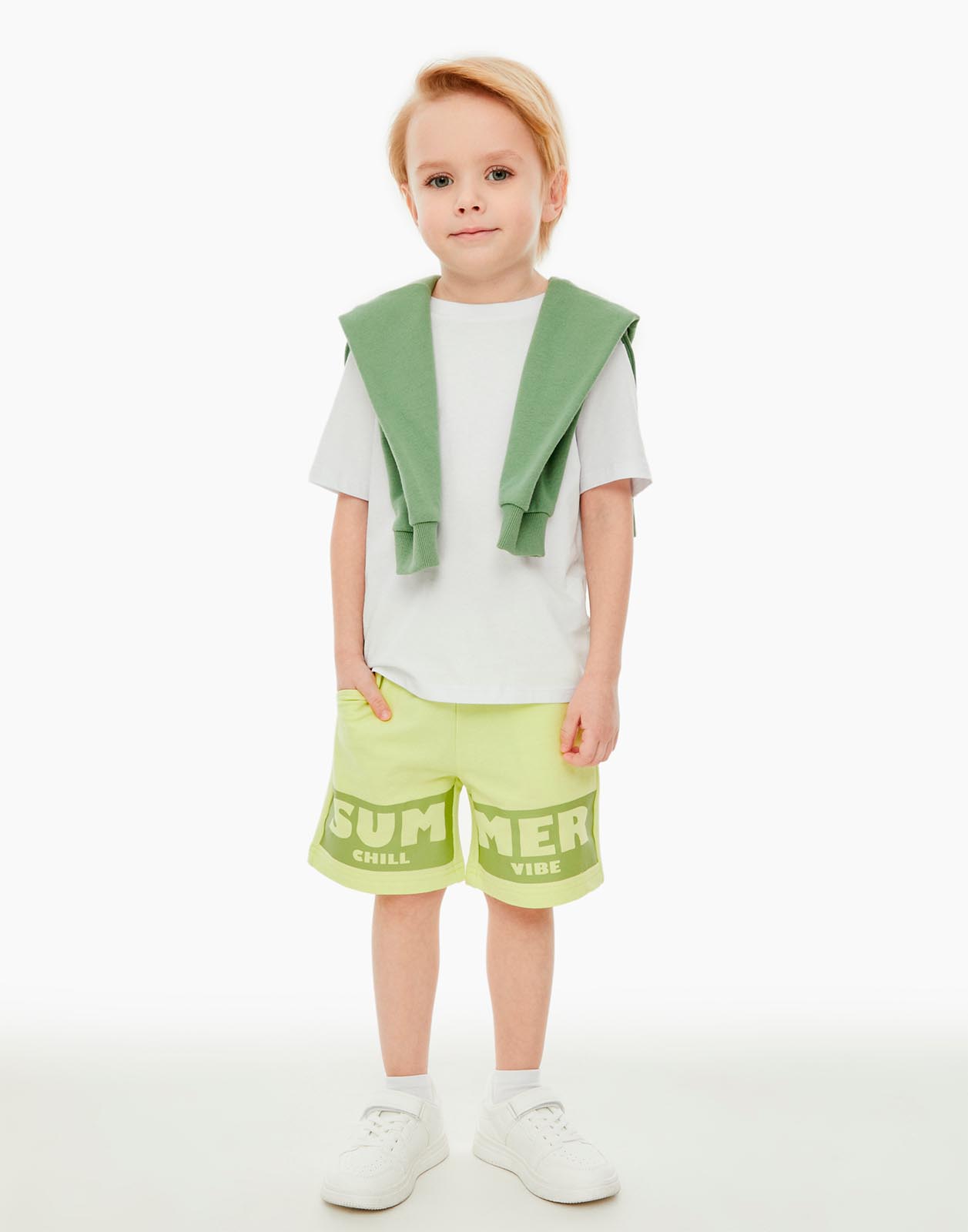 Салатовые спортивные шорты с принтом Summer для мальчика р.80