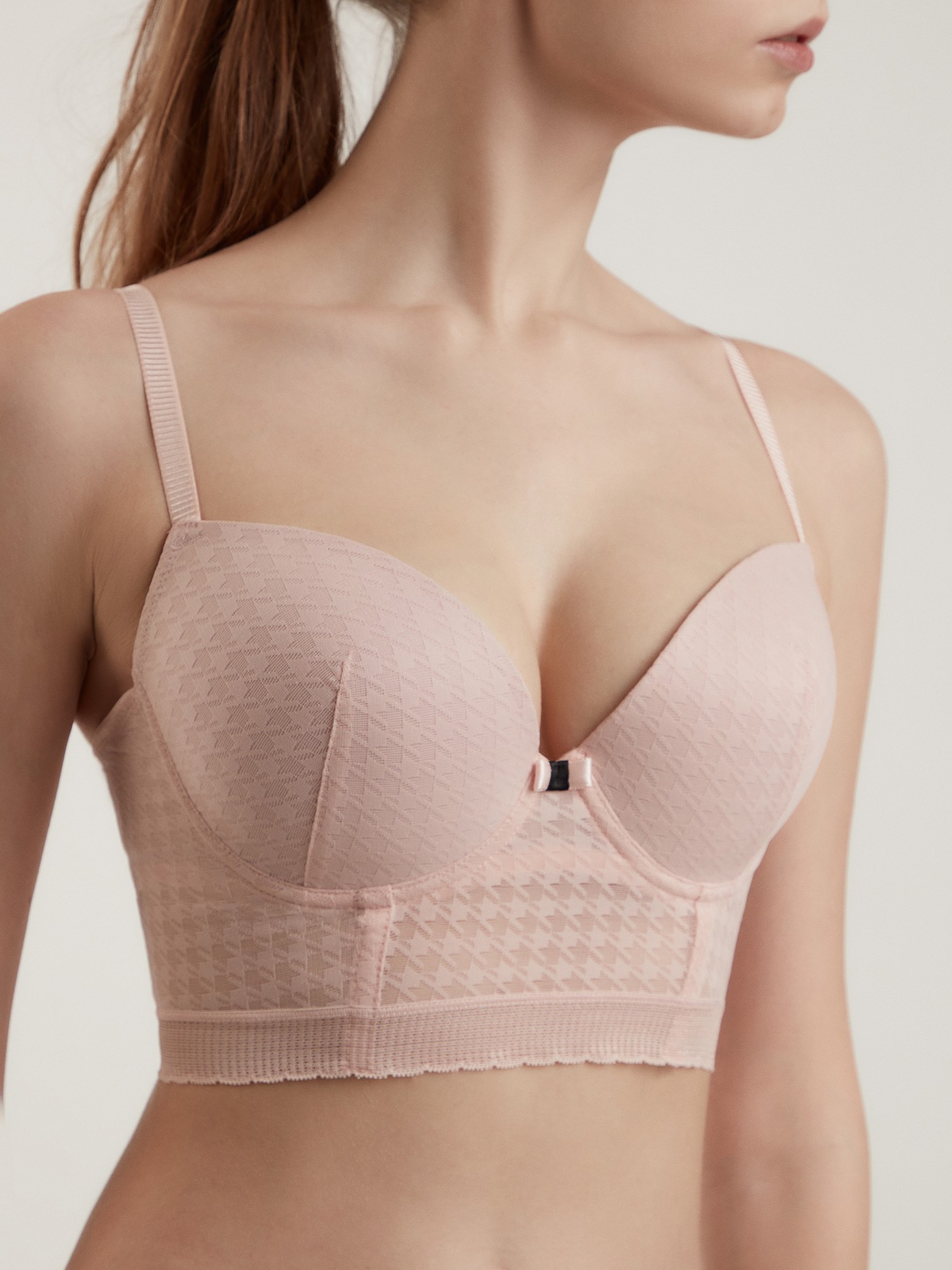 

Бюстгальтер CE BODY COUTURE RB3116, р.80C, камея, Розовый, BODY COUTURE RB3116