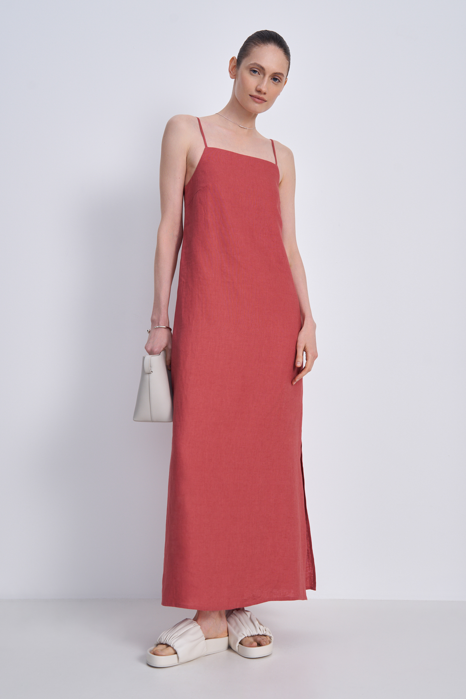 Платье женское Finn Flare FSE11031 красное M 5390₽