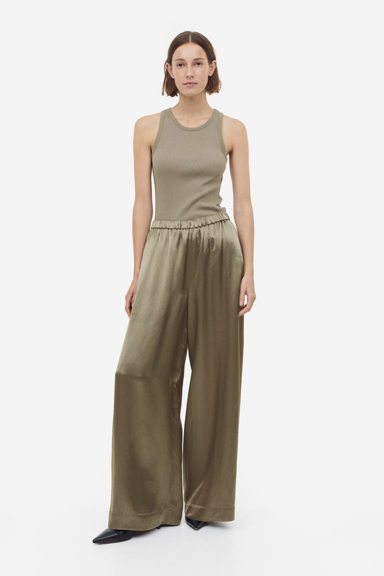 

Брюки женские H&M 1158432001 хаки 44 EU (доставка из-за рубежа), 1158432001