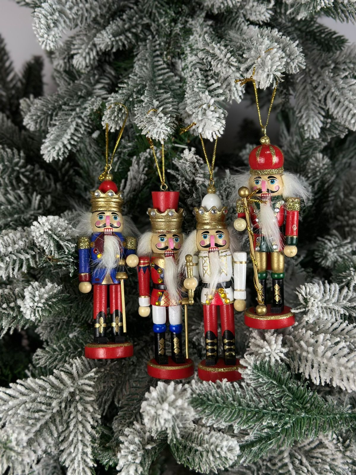 

Набор щелкунчиков из 4-х штук Merry Christmas 13,5х3 см 18647, Разноцветный