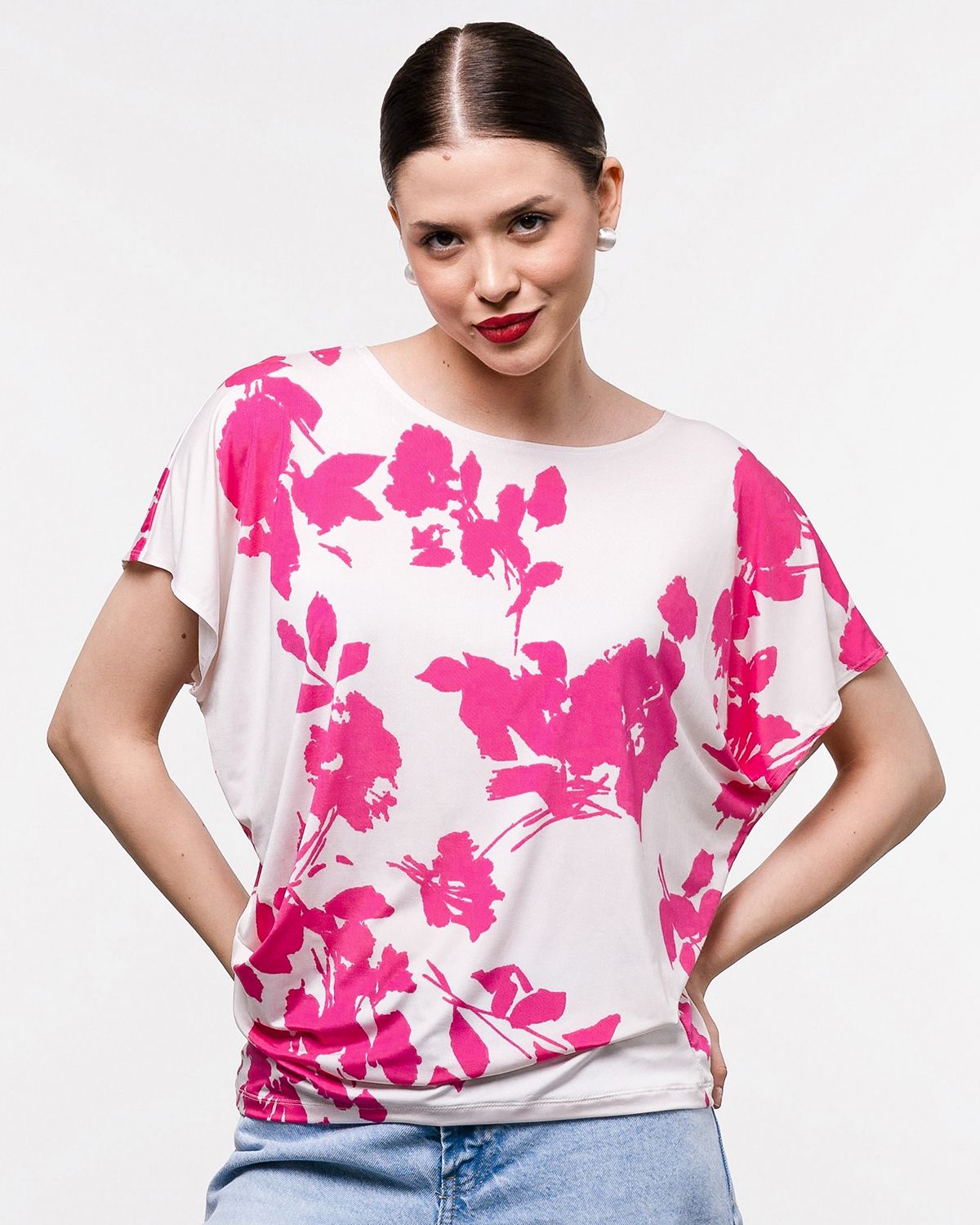

Футболка женская SAHAR Art lab O02.8 бежевая 50-52 RU, Бежевый, O02.8