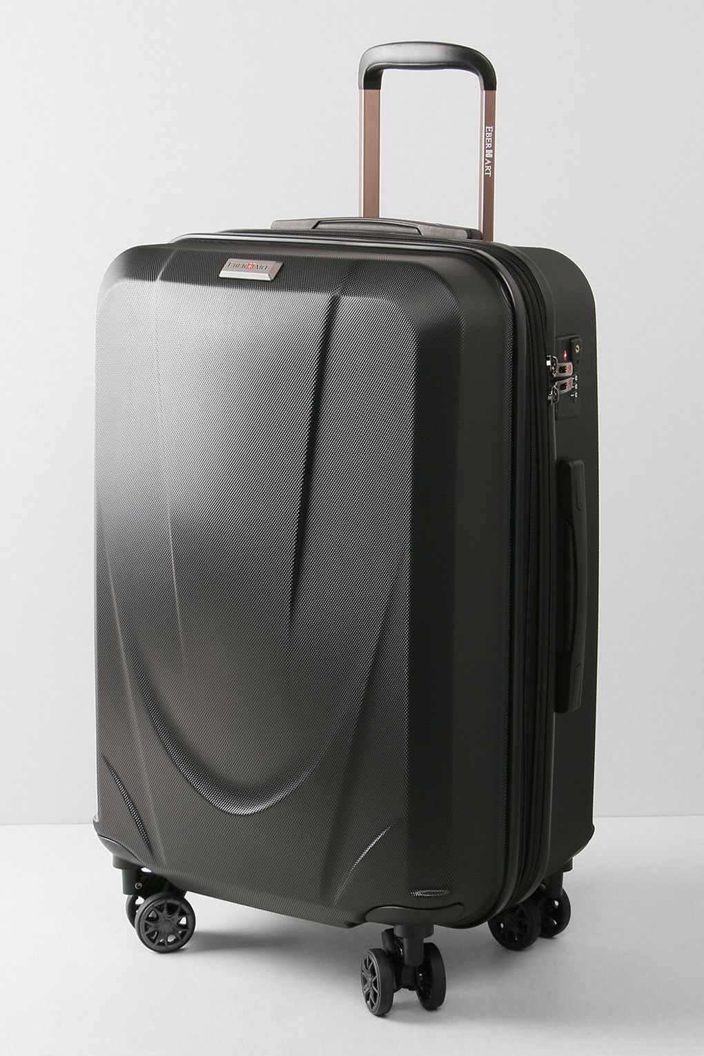 

Чемодан унисекс Eberhart 04D-424 черный, 67x44x29 см, 04D-424