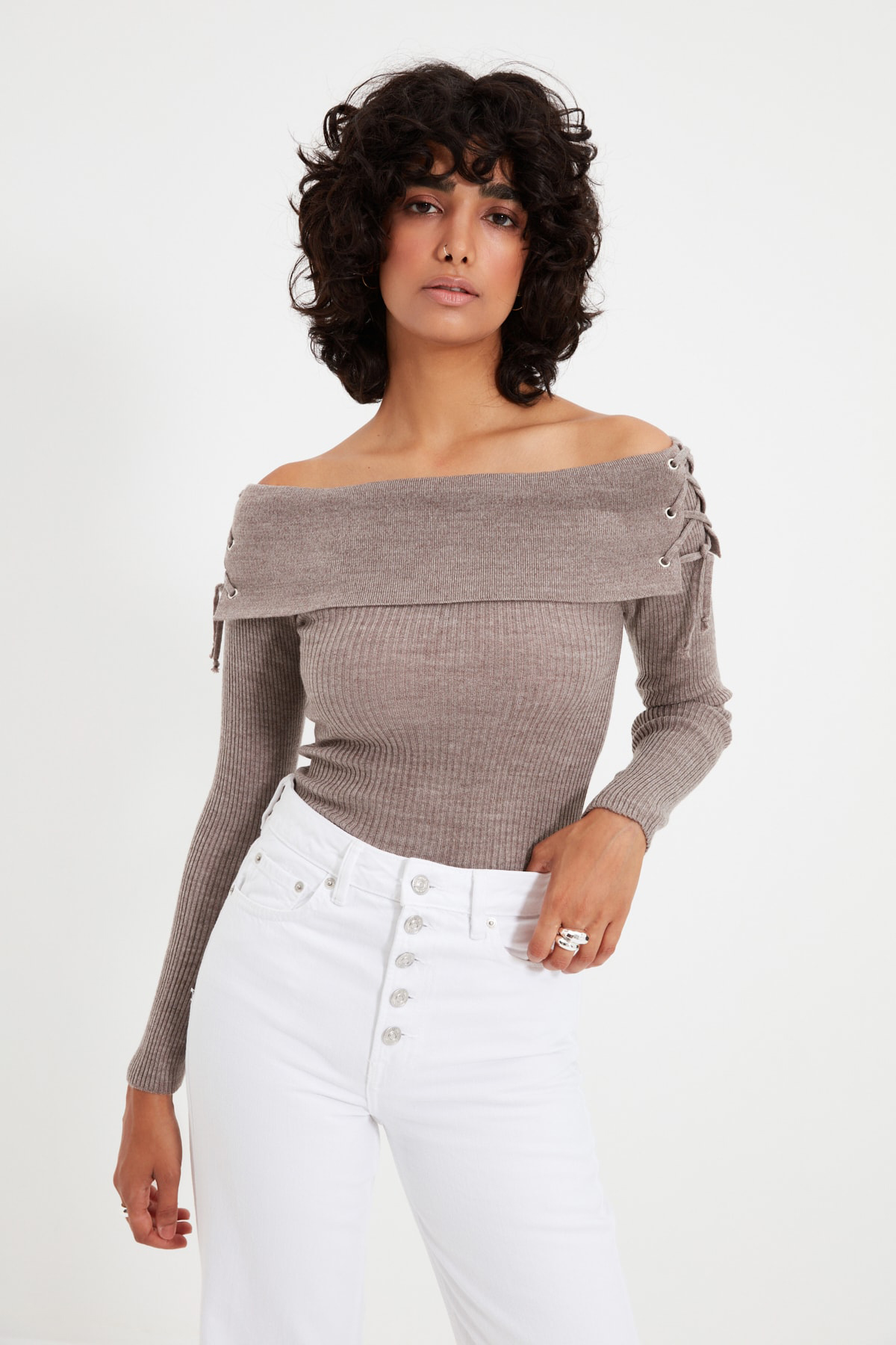 

Джемпер женский Trendyol TWOAW20FV0042 белый M, TWOAW20FV0042