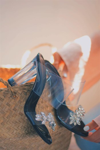 

Босоножки женские Shoes Bellas 184 черные 39 EU (доставка из-за рубежа), Черный, 184