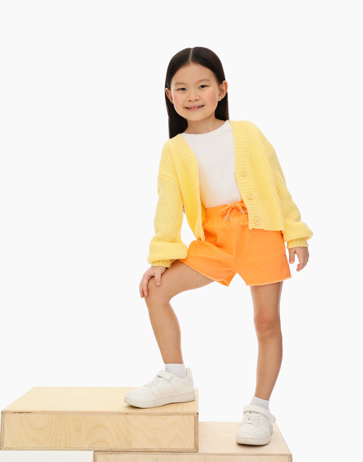 Оранжевые шорты standard для девочки р.110