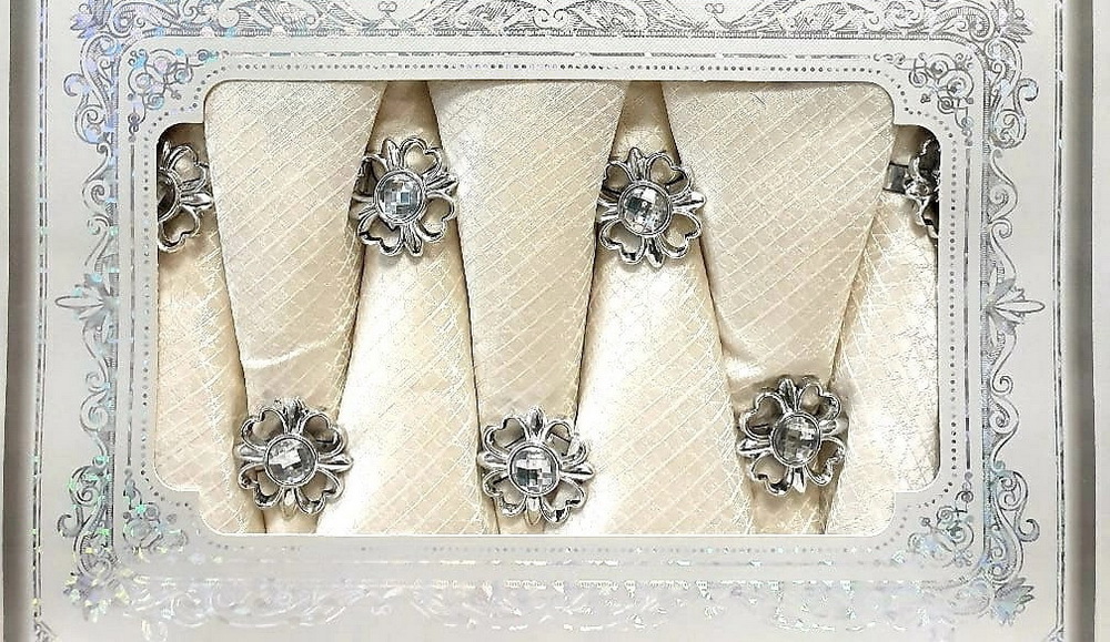 

Жаккардовая скатерть (140х220 см), Титан, (30х30 см), 43