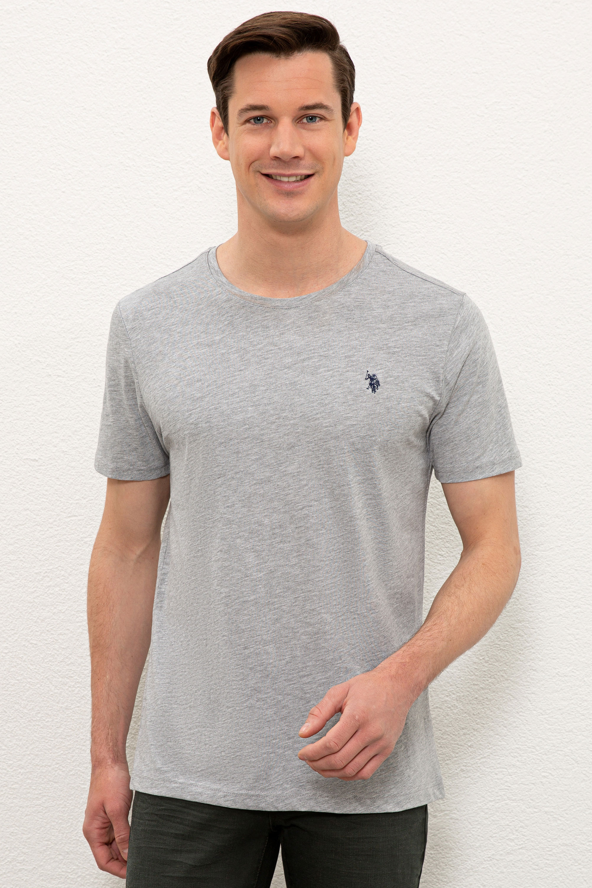 

Футболка мужская U.S. POLO Assn. G081GL0110GTS01IY021 серая M, G081GL0110GTS01IY021