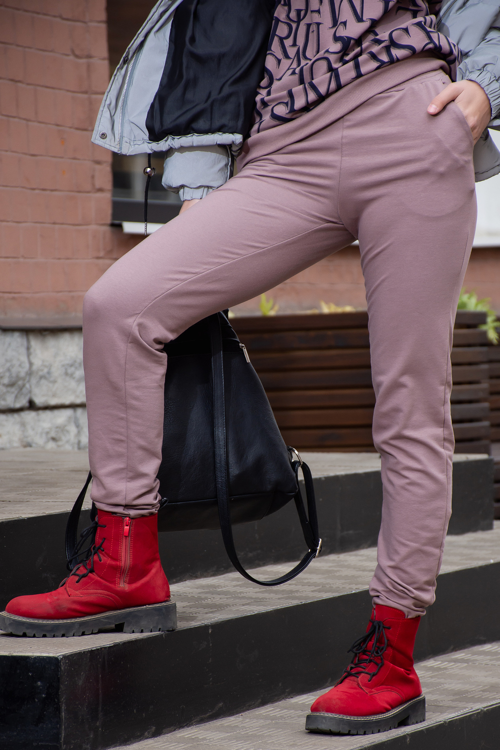 Спортивные брюки женские Миллена Шарм 4420 коричневые 44 RU