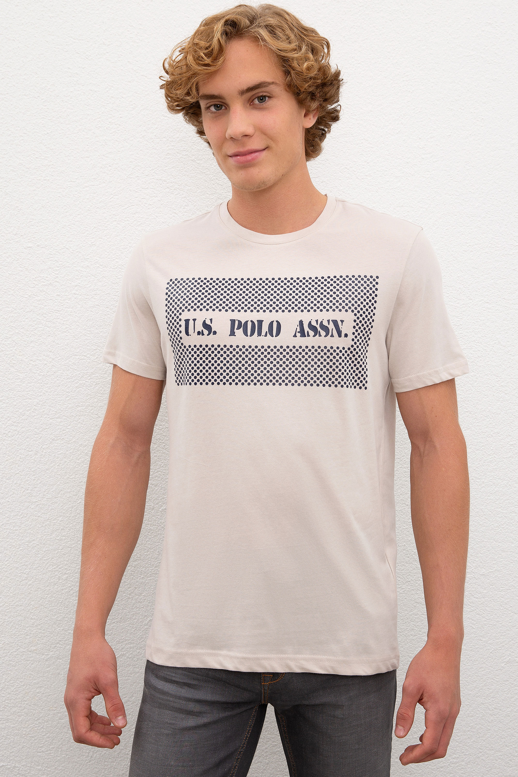 

Футболка мужская U.S. POLO Assn. G081GL0110VAGUR бежевая L, G081GL0110VAGUR