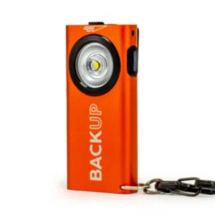 

Фонарь ЯРКИЙ ЛУЧ XS -400 BACKUP 400 люмен, 4 режима, клипса/карабин/2 магнита, Оранжевый
