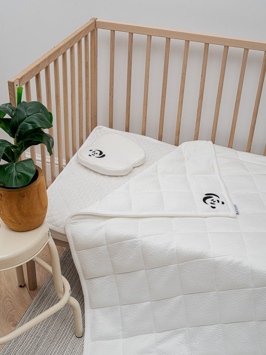 Подушка с эффектом памяти Panda Hug - Вaby 0+ 24*24*3  (PHG484) bradex подушка с эффектом памяти здоровый сон