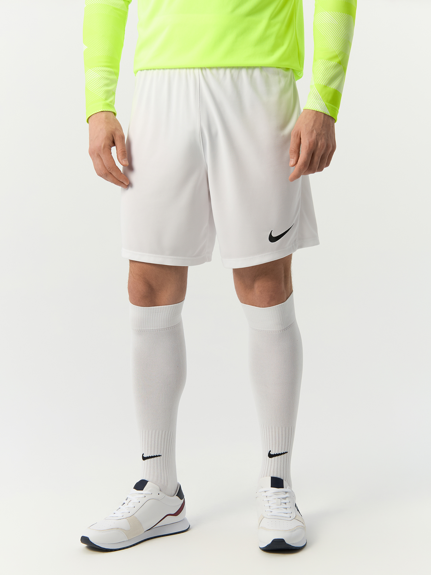 

Шорты футбольные мужские Nike Park III BV6855-100 белые L INT, Белый, Park III