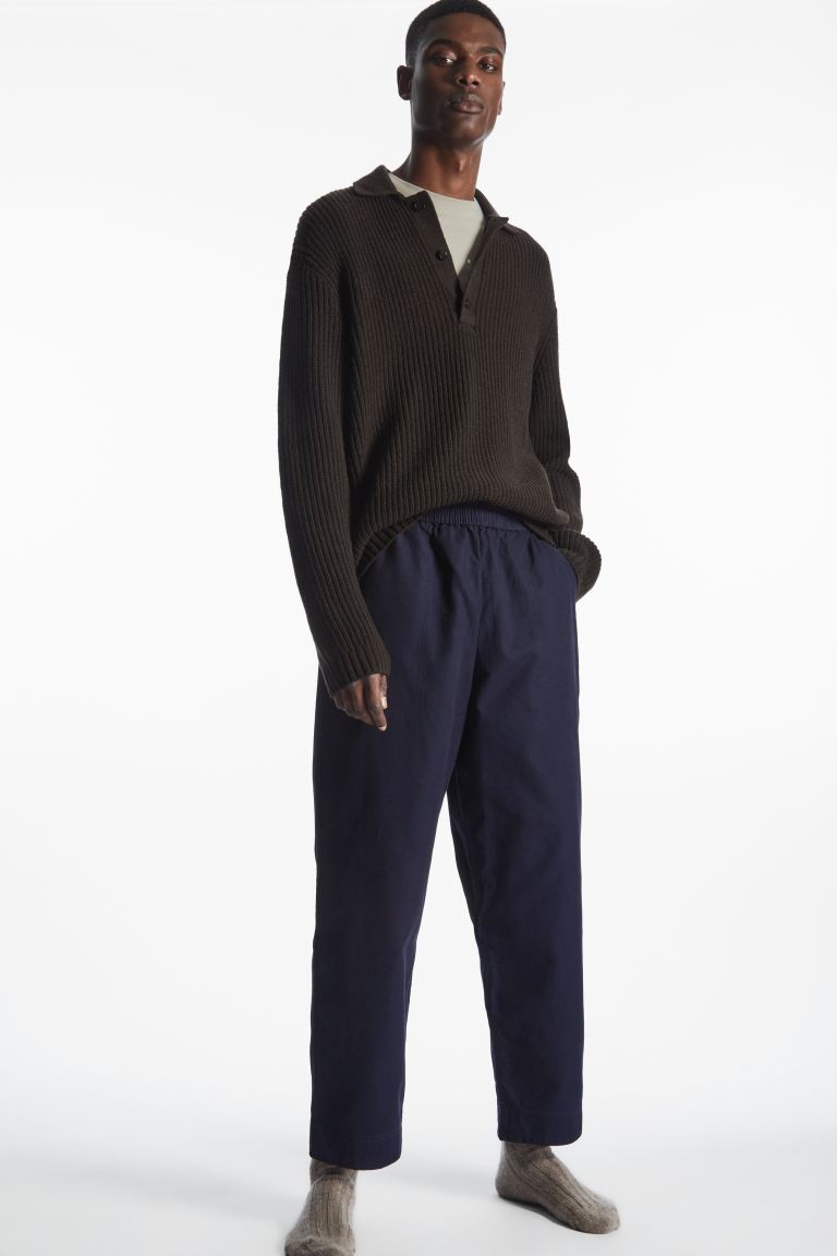 

Брюки мужские COS 1147330002 синие S (доставка из-за рубежа), Синий, 1147330002