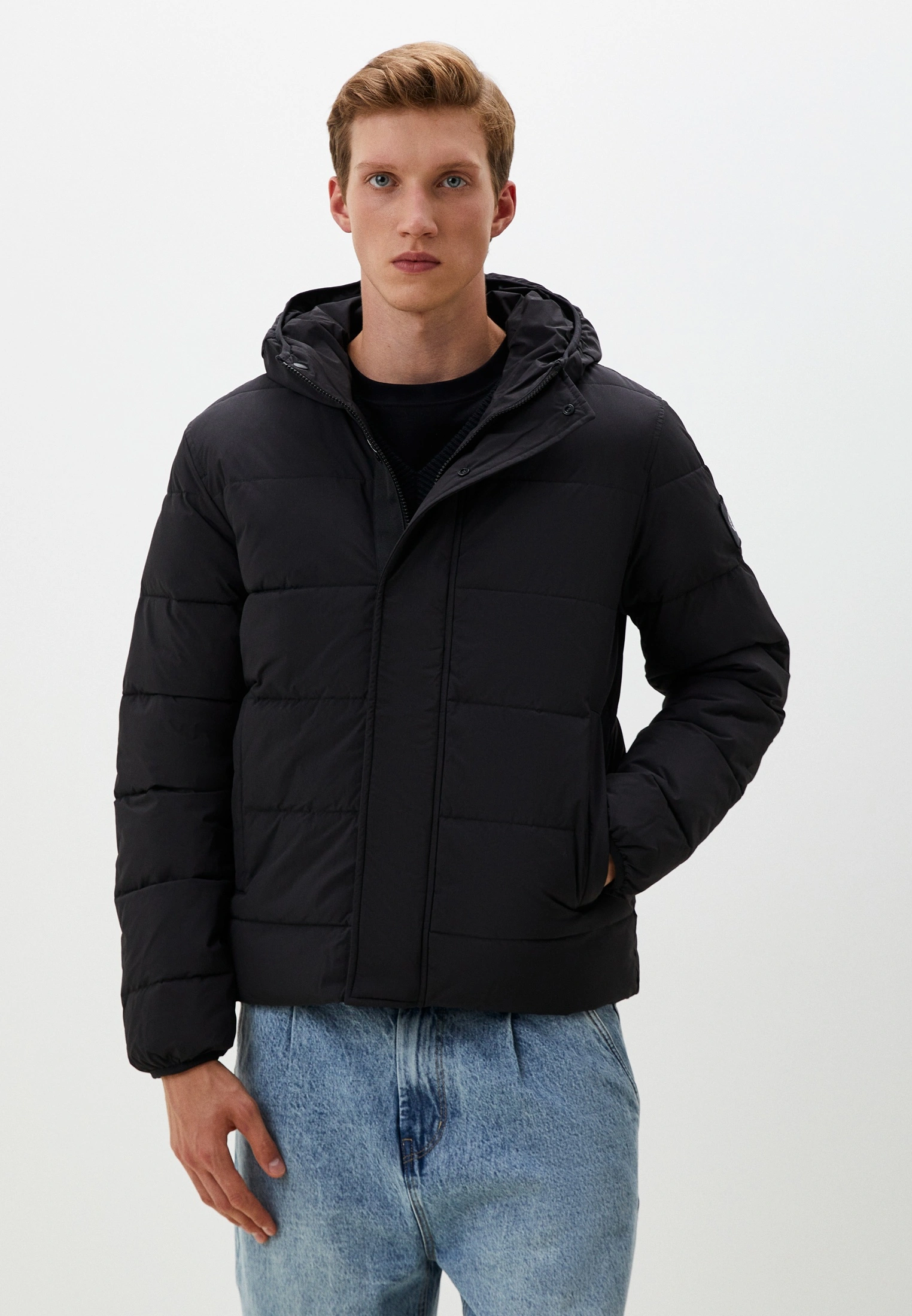 Куртка мужская Calvin Klein Jeans J30J325594 черная L 26990₽