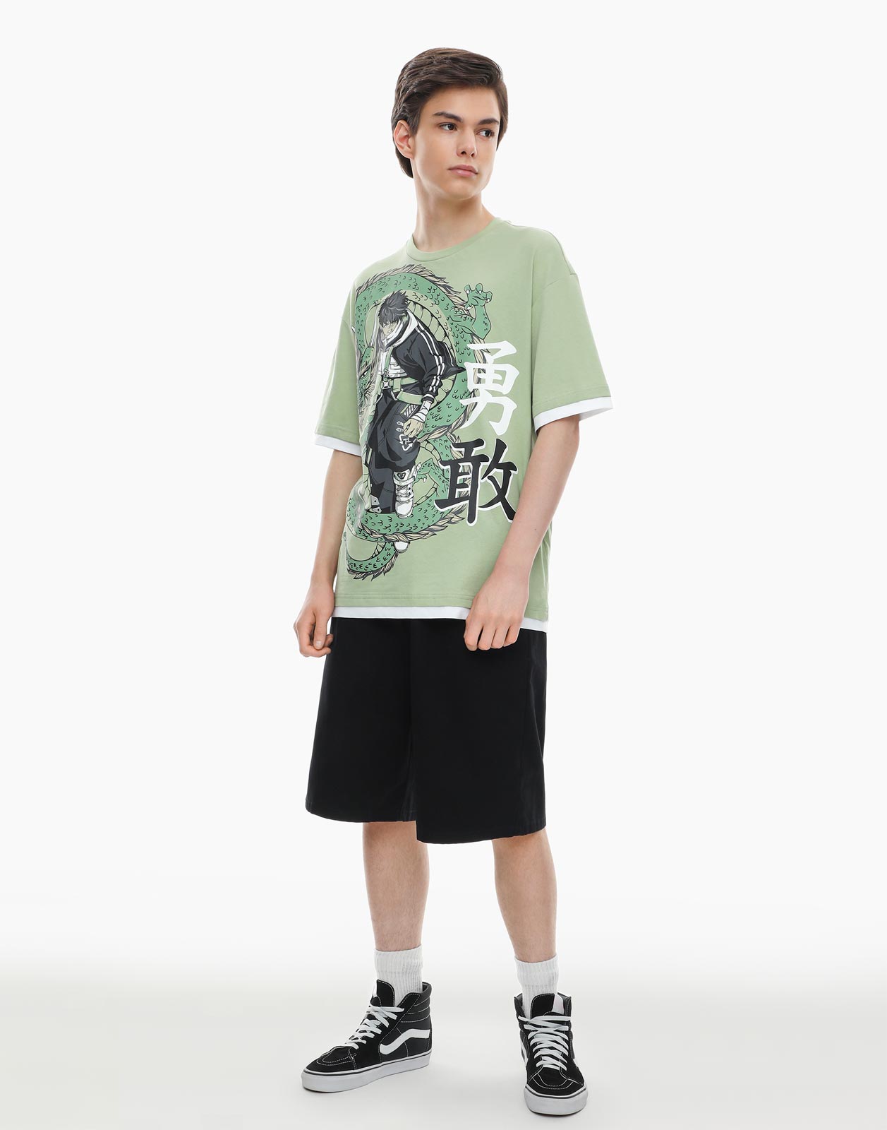 Оливковая футболка с аниме-принтом для мальчика 12-14л/158-164