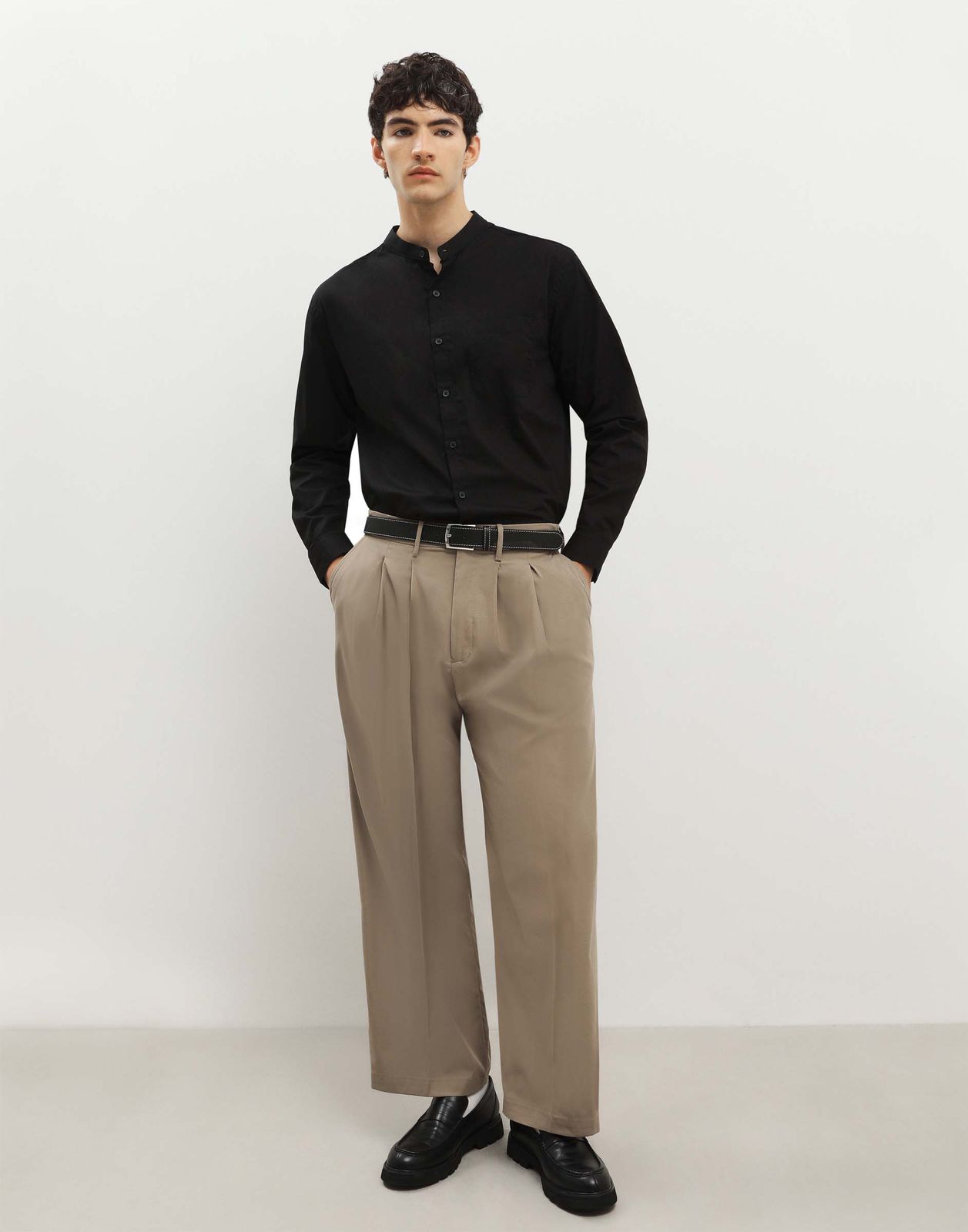 

Брюки мужские Gloria Jeans BPT003739 бежевый 54/182, BPT003739