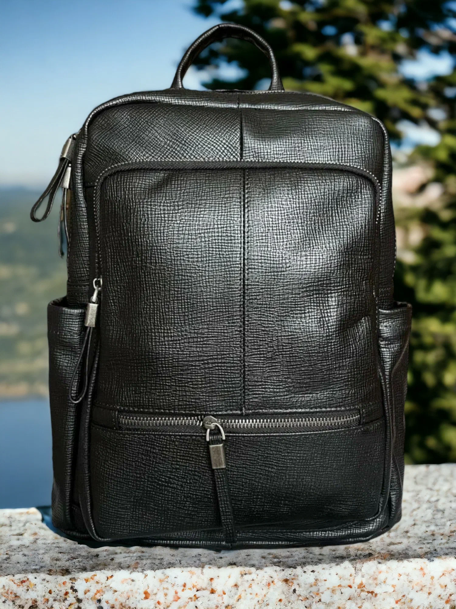 

Рюкзак унисекс NoBrand 8125 черный, 38х27х15 см, 8125